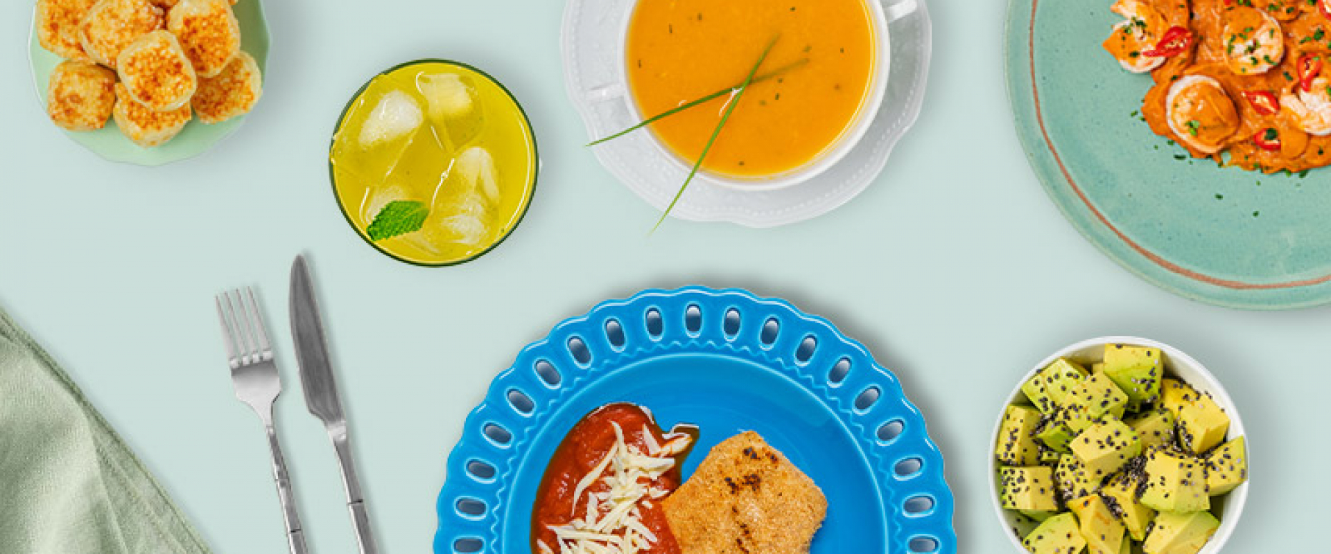 Mesa posta com produtos Keep Light